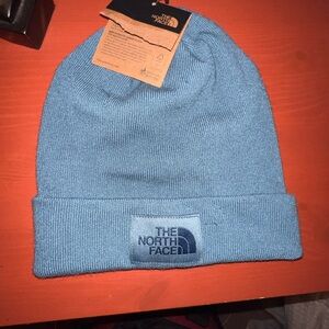 North face winter hat - brand new !